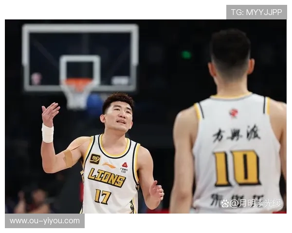 《篮球赛场风云变幻：分析最新比赛走势与未来潜力球队预测》